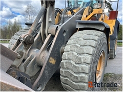 Sprzedam ładowarka kołowa Volvo L180H poprzez aukc