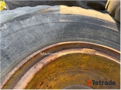 Sprzedam koło Michelin 18-00-25 poprzez aukcję