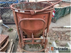 Sprzedam pojemnik do betonu Betonspand 500kg poprz
