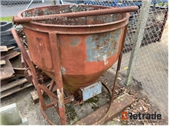 Sprzedam pojemnik do betonu Betonspand 500kg poprz