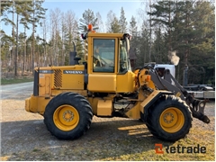 Sprzedam ładowarka kołowa Volvo L50D poprzez aukcj