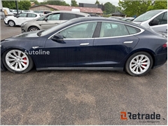 Sprzedam liftback Tesla Model S poprzez aukcję