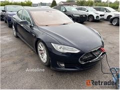 Sprzedam liftback Tesla Model S poprzez aukcję
