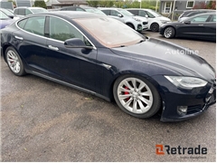 Sprzedam liftback Tesla Model S poprzez aukcję