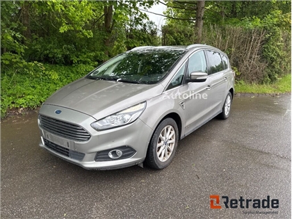Sprzedam minivan Ford S-MAX poprzez aukcję