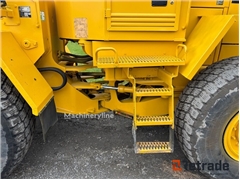 Sprzedam ładowarka kołowa Volvo L90C poprzez aukcj