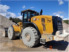 Sprzedam ładowarka kołowa Caterpillar 980 poprzez