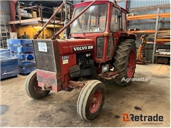 Sprzedam ciągnik kołowy Volvo BM 2250 poprzez aukc