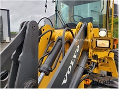 Sprzedam ładowarka kołowa Volvo L50C poprzez aukcj