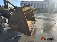 Sprzedam ładowarka kołowa Volvo L150G poprzez aukc