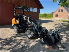 Sprzedam ładowarka kołowa Giant G2700 HD+ X-tra po