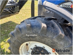 Sprzedam ciągnik kołowy New Holland TD 90D 4WD med
