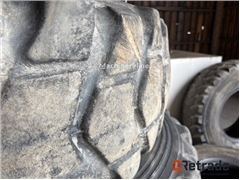 Sprzedam oponę uniwersalną Bridgestone V-Steal Rad