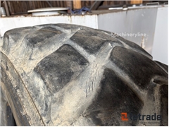 Sprzedam oponę uniwersalną Bridgestone V-Steal Rad