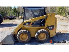 Sprzedam mini ładowarka Caterpillar 216B3 poprzez