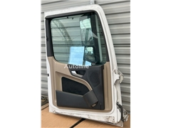 Drzwi Mercedes-Benz ACTROS MP4 A9607202303 do ciąg