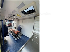 Ambulans Mercedes-Benz Sprinter 519 CDI 4x2 mit Tr