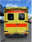 Ambulans Mercedes-Benz Sprinter 519 CDI 4x2 mit Tr