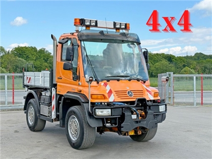 Mercedes UNIMOG V 400  Wywrotka 2,40  4x4  STAN