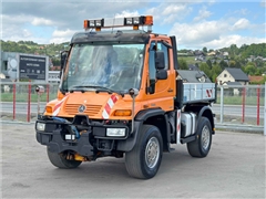 Mercedes UNIMOG V 400  Wywrotka 2,40  4x4  STAN