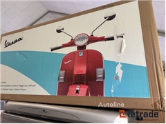 Sprzedam skuter Vespa Px150 poprzez aukcję