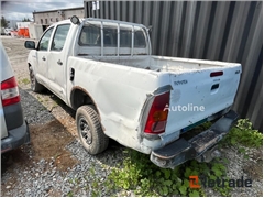 Sprzedam pick-up Toyota HILUX 4WD poprzez aukcję