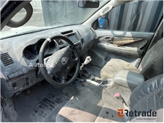 Sprzedam pick-up Toyota HILUX 4WD poprzez aukcję