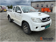 Sprzedam pick-up Toyota HILUX 4WD poprzez aukcję