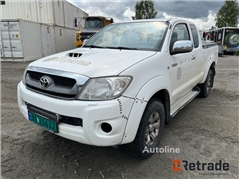 Sprzedam pick-up Toyota HILUX 4WD poprzez aukcję