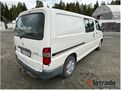 Sprzedam kombi minibus Toyota Hiace poprzez aukcję