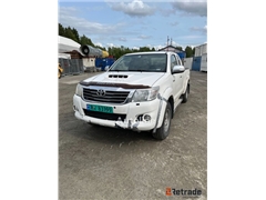 Sprzedam pick-up Toyota HILUX 4WD poprzez aukcję