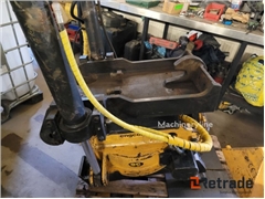 Sprzedam tiltrotator Engcon EC 30 poprzez aukcję