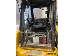 Sprzedam mini ładowarka Komatsu SK 714 poprzez auk