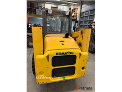 Sprzedam mini ładowarka Komatsu SK 714 poprzez auk