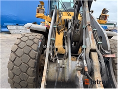 Sprzedam ładowarka kołowa Volvo L60F poprzez aukcj