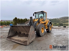 Sprzedam ładowarka kołowa Volvo L90F poprzez aukcj