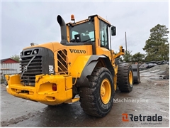 Sprzedam ładowarka kołowa Volvo L90F poprzez aukcj