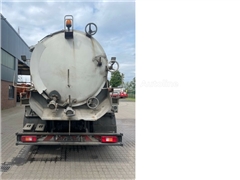Samochód asenizacyjny Volvo FE 340