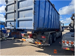 Volvo Fmx kroghejs med containerkasse og HMF 2243-Z2 gra