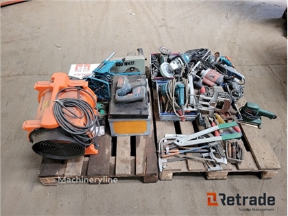 Sprzedam polerkę Makita 9227CB poprzez aukcję