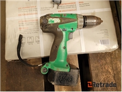 Sprzedam polerkę Makita 9227CB poprzez aukcję