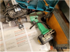 Sprzedam polerkę Makita 9227CB poprzez aukcję