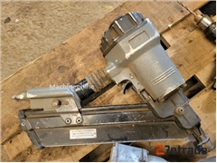 Sprzedam pistolet do gwoździ Max CN552S poprzez au
