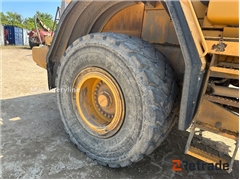 Sprzedam ładowarka kołowa Volvo L180E poprzez aukc