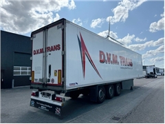 Schmitz Cargobull 3 AS COOLTRAILER, CARRIER VECTOR 1350, DAMAGE ON F