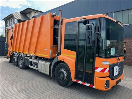 Śmieciarka Mercedes-Benz 2636 Econic 6x2
