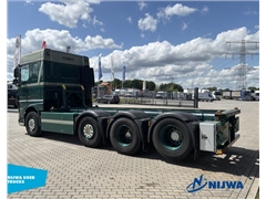 DAF XF 460 8x2 20ft container systeem