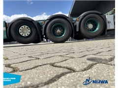 DAF XF 460 8x2 20ft container systeem