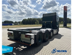 DAF XF 460 8x2 20ft container systeem