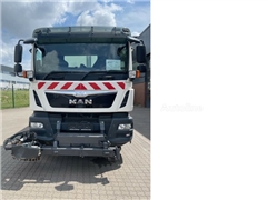 Zamiatarka MAN 18.250 4x2 TGM Bucher Cityfant 6000